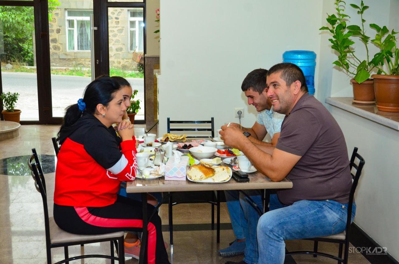 Asour Hotel Goris Eksteriør bilde