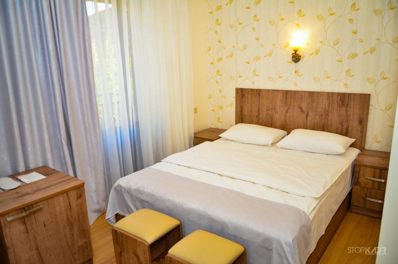 Asour Hotel Goris Eksteriør bilde